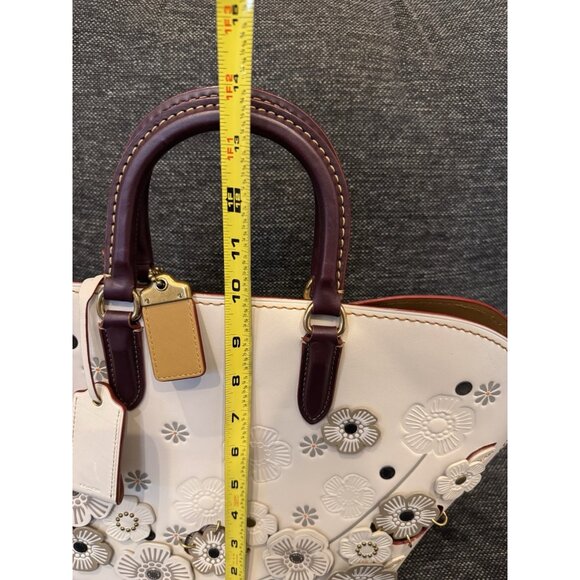 Coach Tea Rose Dakota Rouge Shoulder Bag Chalk Leather Flower Appliqué MINT - Picture 12 of 16